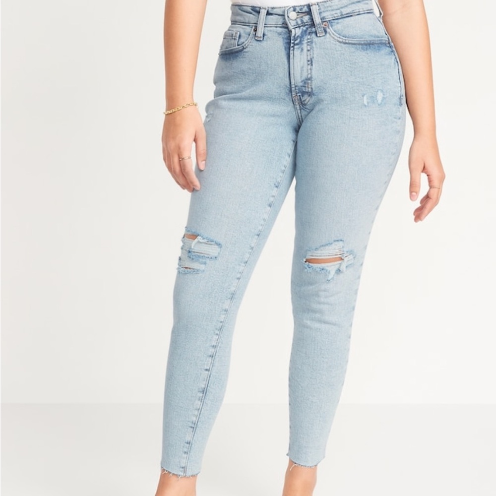 Curvy high waisted OG straight ripped cut off jeans